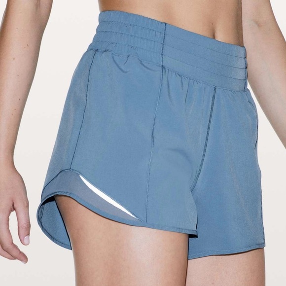 🍋Women’s Lululemon Hotty Hot High-Rise Short 4”⚠️NO LINER⚠️Size 8 blue W7AYXT 🍋 - Picture 1 of 15